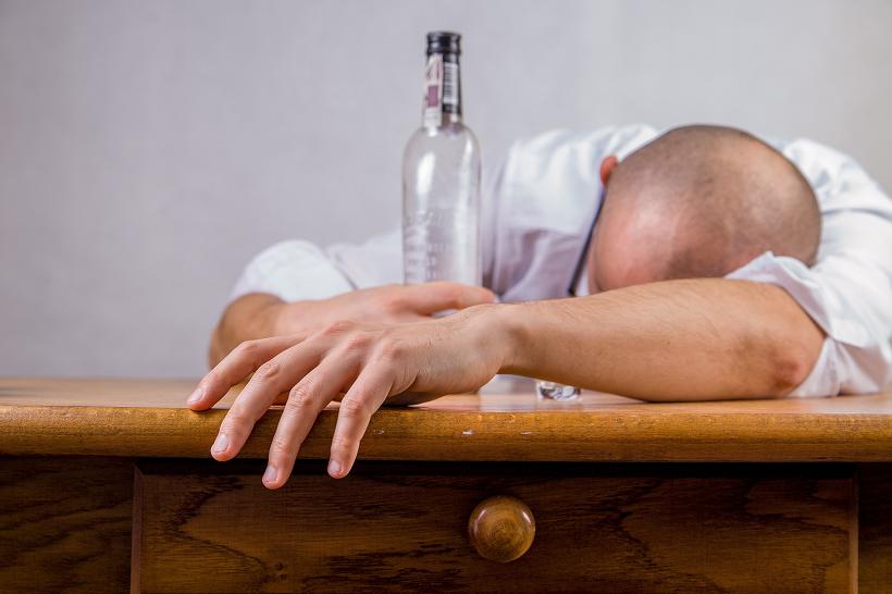Οι επιβλαβείς συνέπειες της υπέρμετρης κατανάλωσης αλκοόλ είναι αρκετές και σοβαρές.