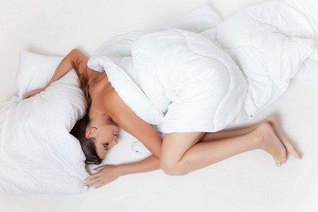 Το σύνδρομο μπορεί να δημιουργήσει προβλήματα στον ύπνο.