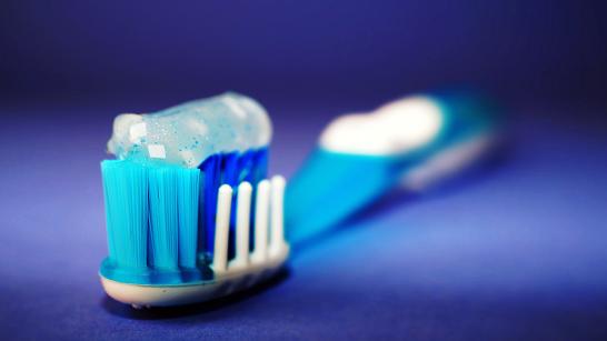Η οδοντόβουρτσα θα πρέπει να αντικαθίσταται κάθε τρεις μήνες. 