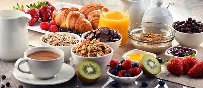 Το πρωινό σας δίνει την ευκαιρία να πάρετε αρκετές βιταμίνες, μέταλλα, ιχνοστοιχεία και θρεπτικά συστατικά απαραίτητα για την υγεία.