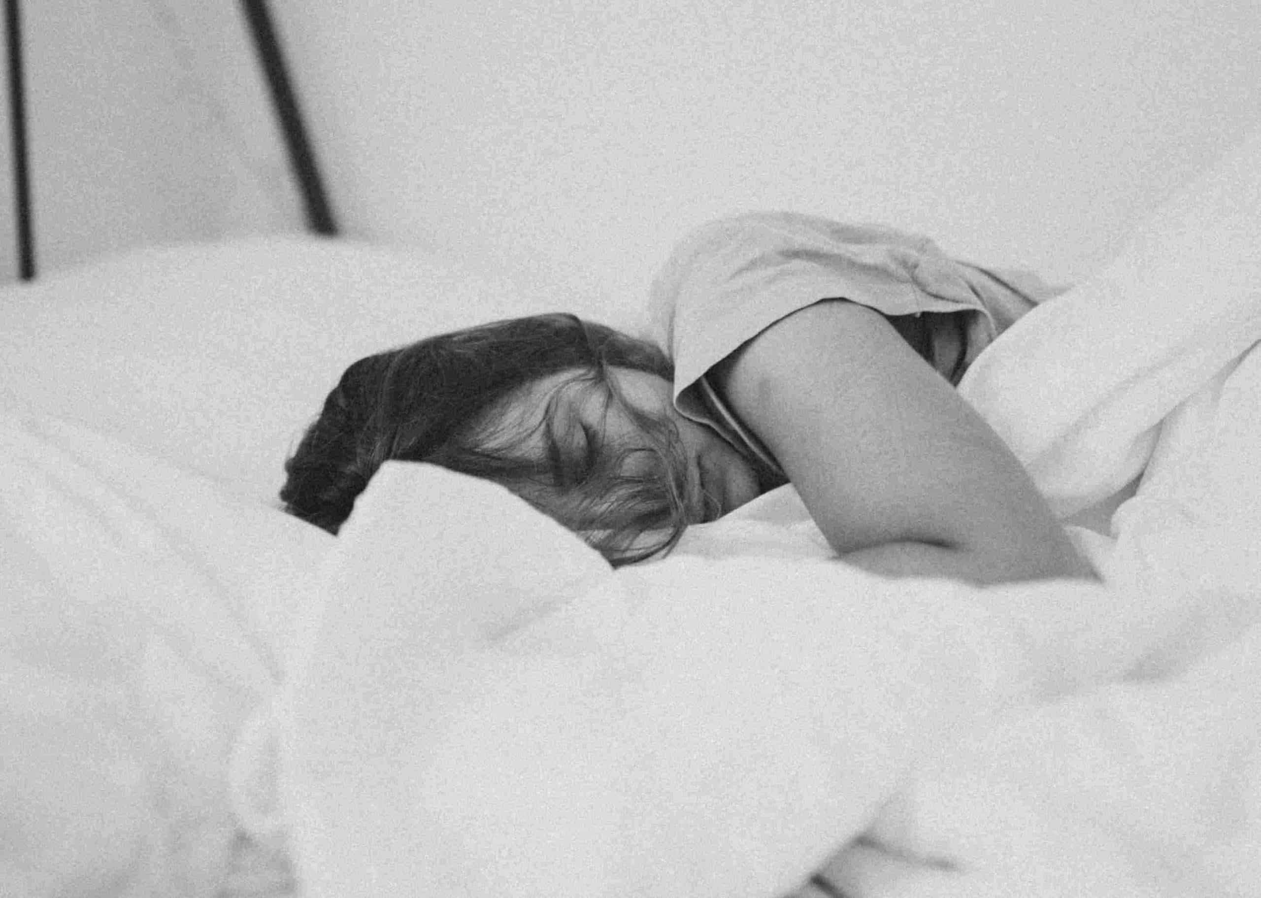 Η ποσότητα ύπνου που χρειάζεται κάποιος εξαρτάται από ποικίλους παράγοντες, συμπεριλαμβανομένου του γενετικού υπόβαθρου.