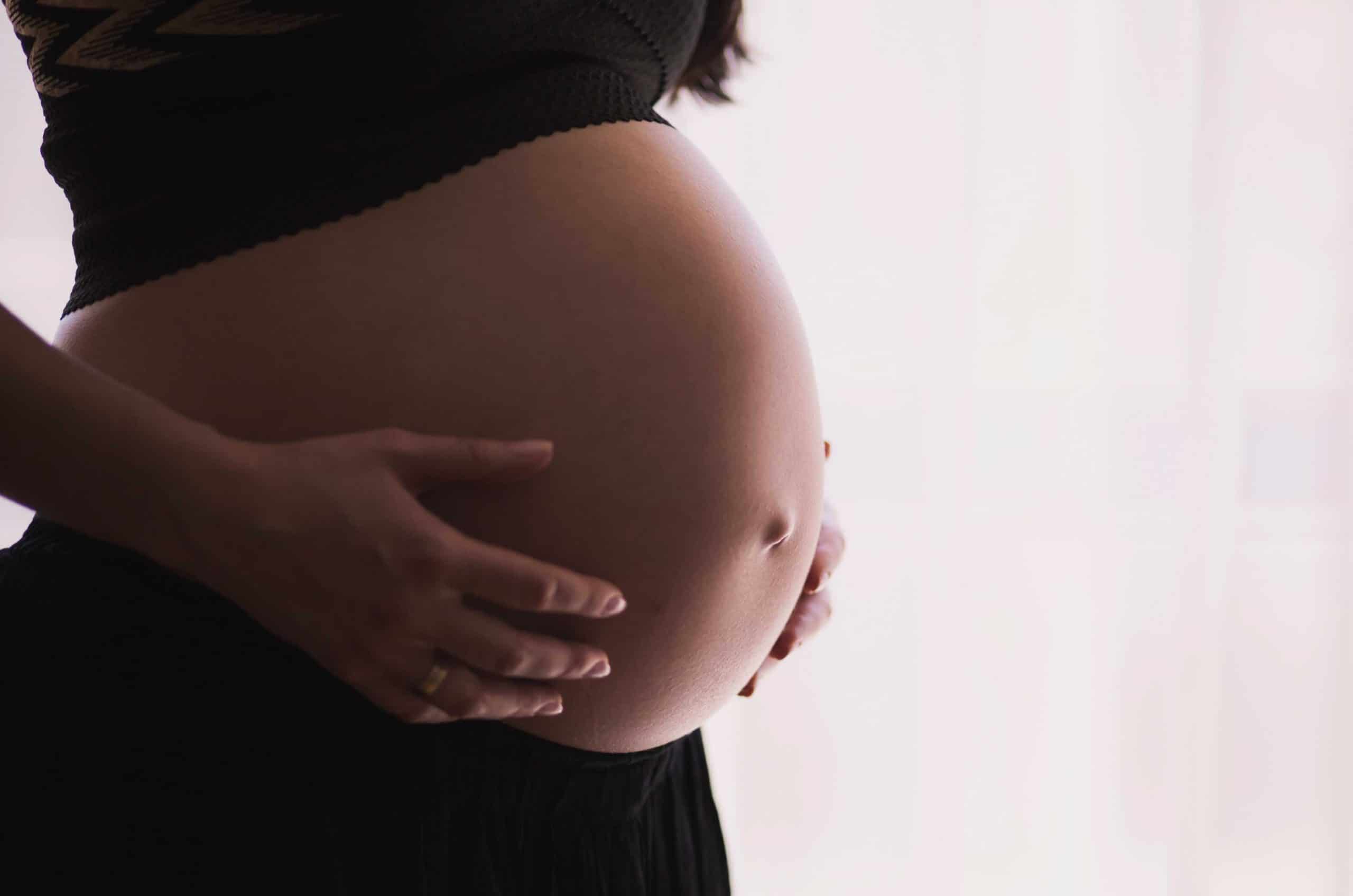 Κάθε τύπος διατροφικής διαταραχής επηρεάζει την εγκυμοσύνη είτε αρνητικά είτε θετικά.