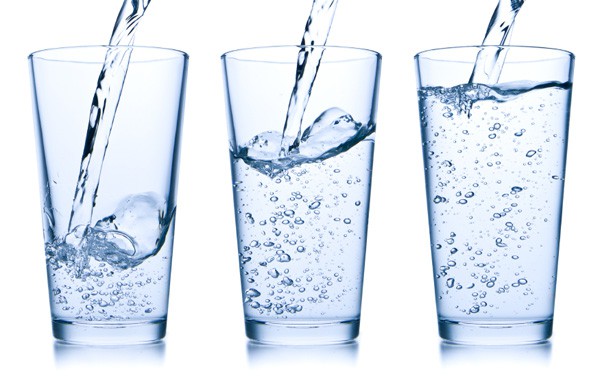 Το νερό θεωρείται ένα από τα πιο αποτελεσματικά αραιωτικά αίματος.