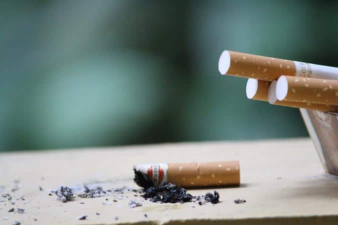 Η αποχή από το ενεργητικό και παθητικό κάπνισμα είναι σημαντική για την πρόληψη του καρκίνου του πνεύμονα.