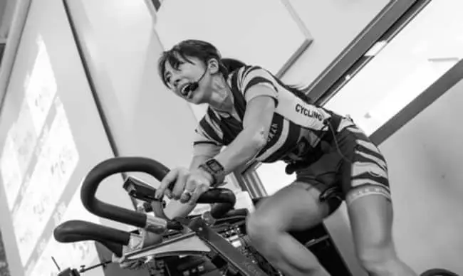 Το spinning, είναι μια προπόνηση η οποία γυμνάζει ολόκληρο το σώμα και χρησιμοποιεί όλες τις μεγάλες μυϊκές ομάδες. Το spinning, είναι μια προπόνηση η οποία γυμνάζει ολόκληρο το σώμα και χρησιμοποιεί όλες τις μεγάλες μυϊκές ομάδες.