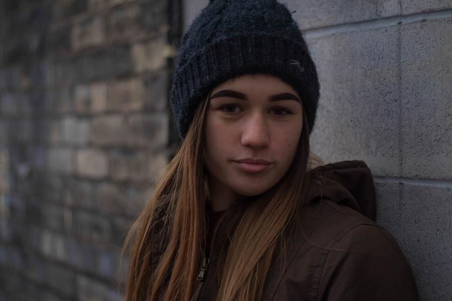 Η πρωτοπαθής αμηνόρροια αφορά έφηβες που έχουν συμπληρώσει το 15ο έτος της ηλικίας τους, αλλά δεν έχουν δει ακόμα περίοδο.