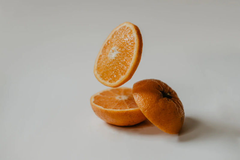 Η βιταμίνη C που υπάρχει στα πορτοκάλια είναι υδατοδιαλυτή.