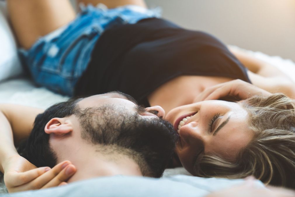 Οι ειδικοί αναφέρουν συχνά ότι τα ζευγάρια που επισκέπτονται τα ιατρεία τους… και ειδικά οι άντρες, θέλουν να μάθουν τα μυστικά στο σεξ ώστε να προσφέρουν τη μέγιστη απόλαυση στη σύντροφό τους.