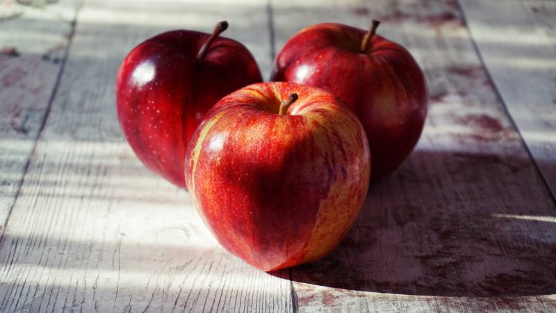 Μήλα για σφιχτή κοιλιά