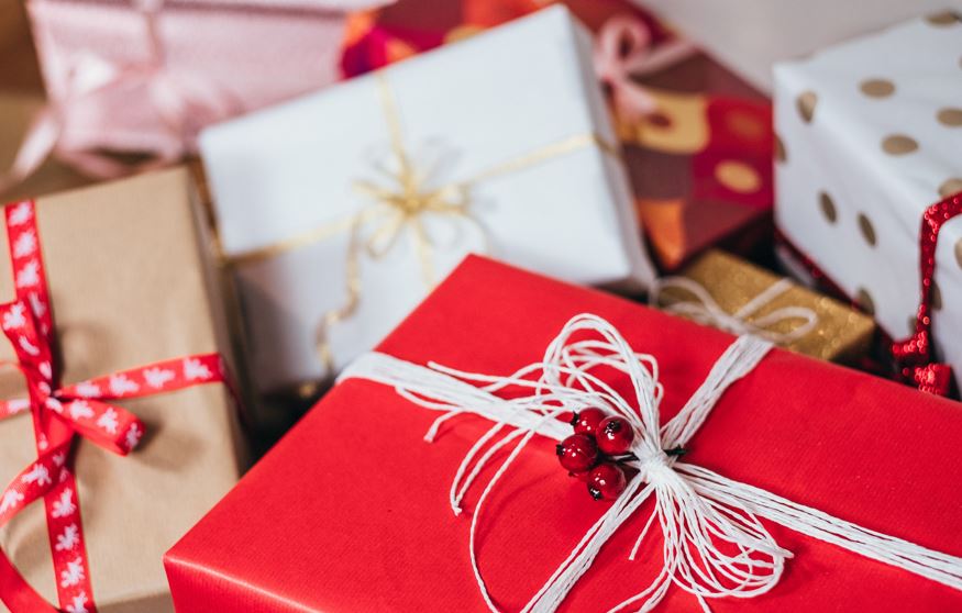 Τα δώρα που πρέπει να αγοράσετε τα Χριστούγεννα μπορεί να σας πιέσουν ψυχολογικά