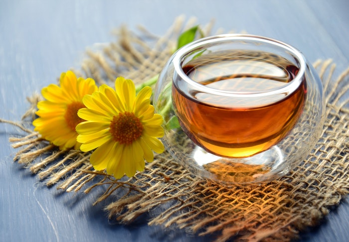 Πολλαπλά οφέλη για την υγεία από το τσάι χαμομηλιού