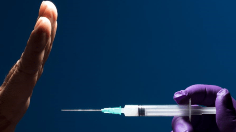 Η Άρνηση των Εμβολίων Covid-19 Συνδέεται και με την Ύπαρξη Παιδικών Τραυμάτων.