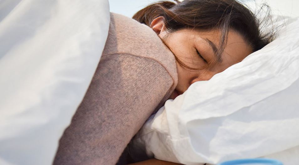 Ο ύπνος 7 με 8 ώρες κάθε φορά είναι κρίσιμος για την καλή υγεία.